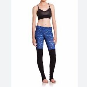 Alo Yoga- XS- Blue Kaleidoscope Goddess Leggings Leg Warmers